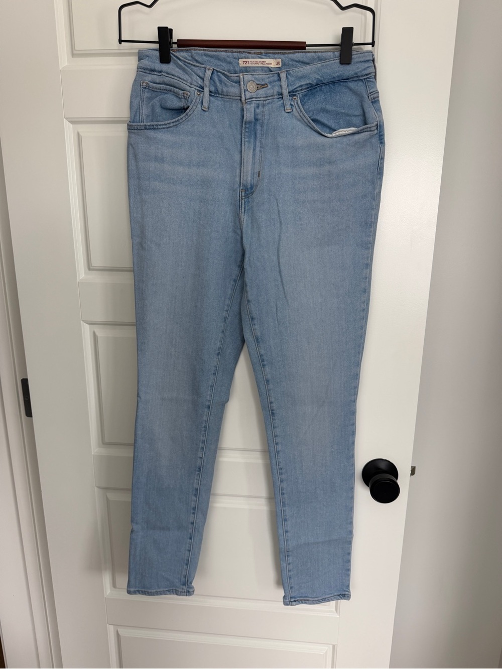 Levi's 721 High Rise Light Blue Women's Skinny Jeans